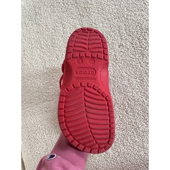 Crocs Classic Clogs Pepper Red Unisex Junior Slip On Sandals Comfortable Casual - Picture 8 of 9